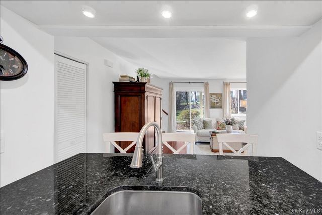 21 Arbor Way 21, Peekskill, NY 10566