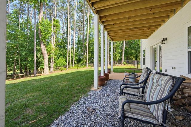 566 Roper Drive, Clarkesville, GA 30523