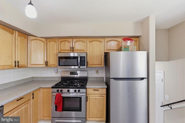 5 MCKINLEY AVE, Norwood, PA 19074