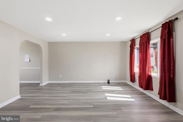 5 MCKINLEY AVE, Norwood, PA 19074