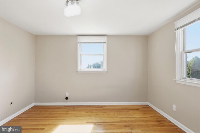 5 MCKINLEY AVE, Norwood, PA 19074