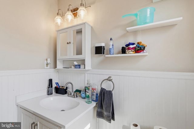 5 MCKINLEY AVE, Norwood, PA 19074