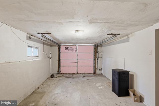 5 MCKINLEY AVE, Norwood, PA 19074