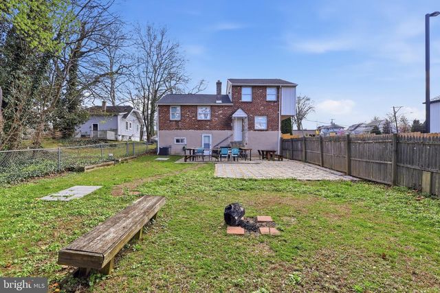 5 MCKINLEY AVE, Norwood, PA 19074