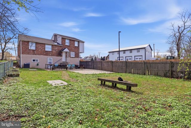 5 MCKINLEY AVE, Norwood, PA 19074