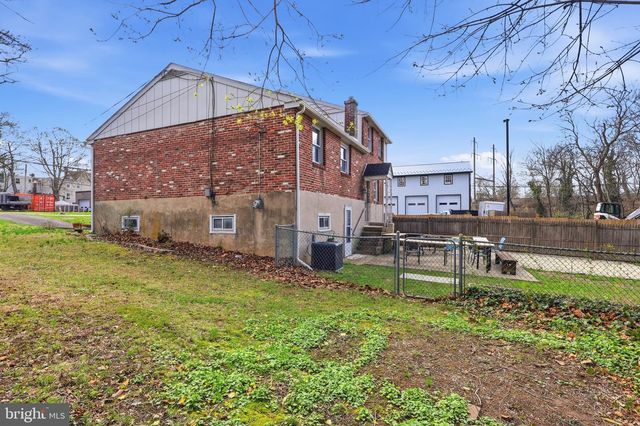 5 MCKINLEY AVE, Norwood, PA 19074