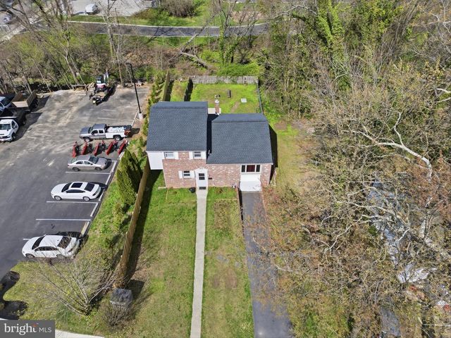 5 MCKINLEY AVE, Norwood, PA 19074