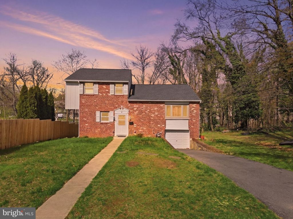 5 MCKINLEY AVE, Norwood, PA 19074