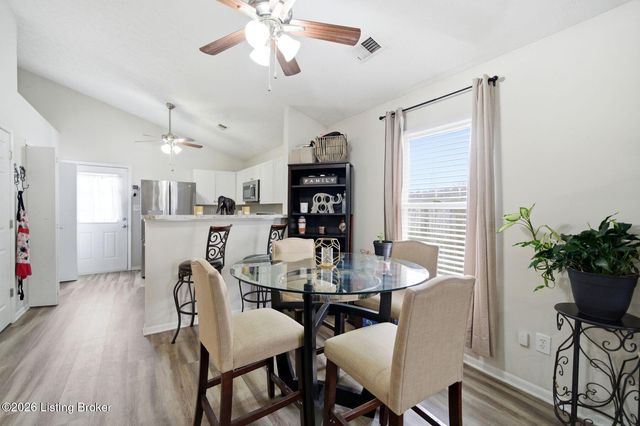 6103 Maravian Dr, Louisville, KY 40258