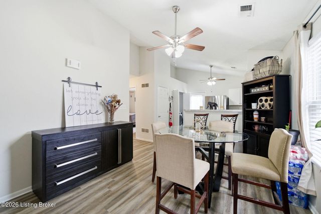 6103 Maravian Dr, Louisville, KY 40258