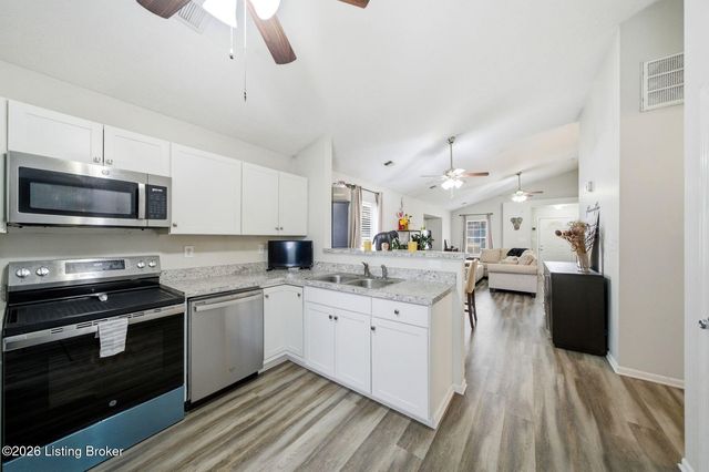 6103 Maravian Dr, Louisville, KY 40258