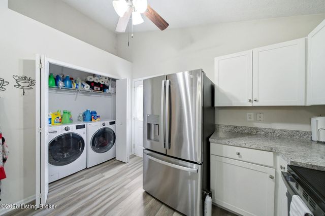 6103 Maravian Dr, Louisville, KY 40258