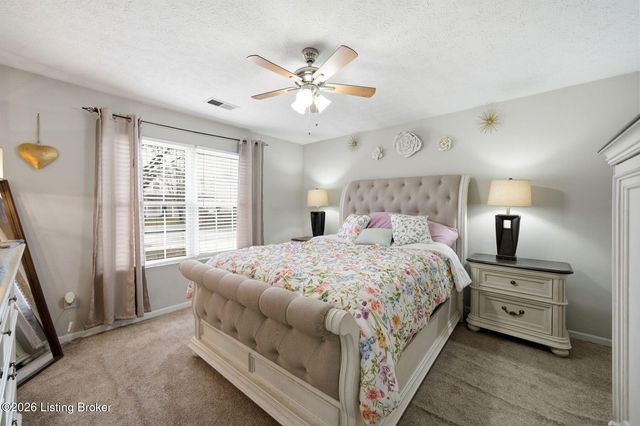 6103 Maravian Dr, Louisville, KY 40258