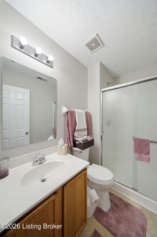 6103 Maravian Dr, Louisville, KY 40258