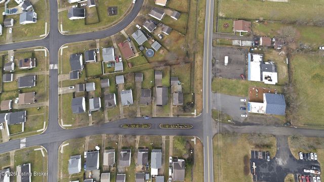 6103 Maravian Dr, Louisville, KY 40258