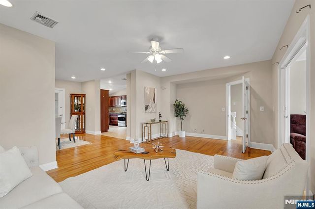 245 Kingsland Avenue, Lyndhurst, NJ 07071