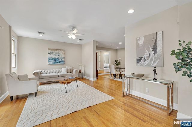 245 Kingsland Avenue, Lyndhurst, NJ 07071