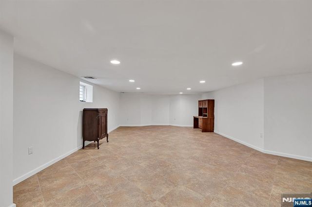 245 Kingsland Avenue, Lyndhurst, NJ 07071