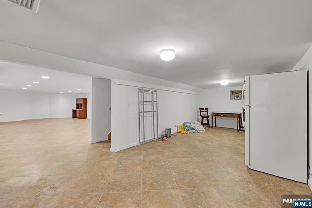 245 Kingsland Avenue, Lyndhurst, NJ 07071