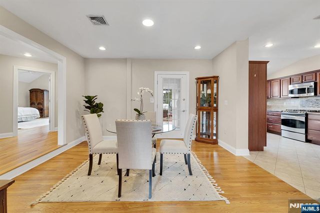 245 Kingsland Avenue, Lyndhurst, NJ 07071