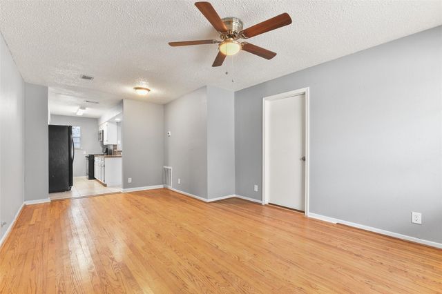 7405 Carver Avenue, Texas City, TX 77591