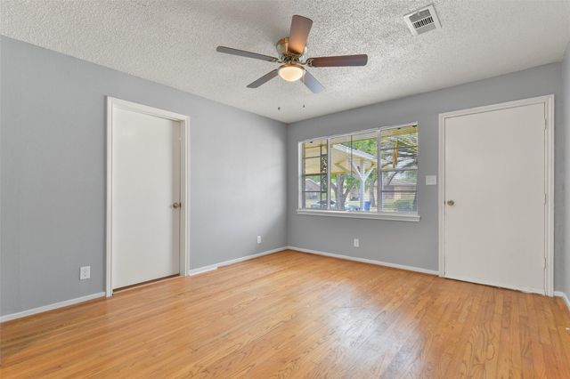 7405 Carver Avenue, Texas City, TX 77591