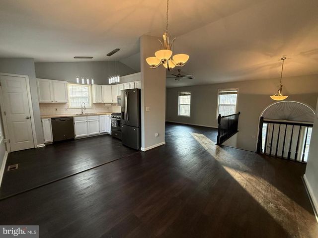 11114 ASCOT CIR, Fredericksburg, VA 22407