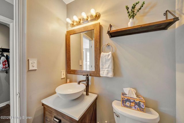 7121 Apple Orchard Ln, Crestwood, KY 40014