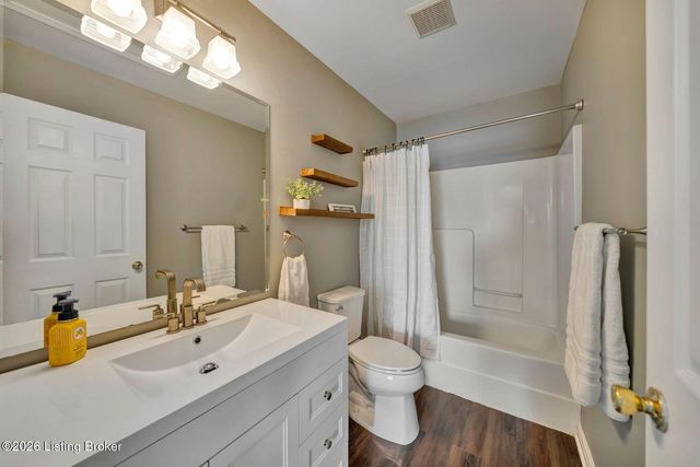 7121 Apple Orchard Ln, Crestwood, KY 40014