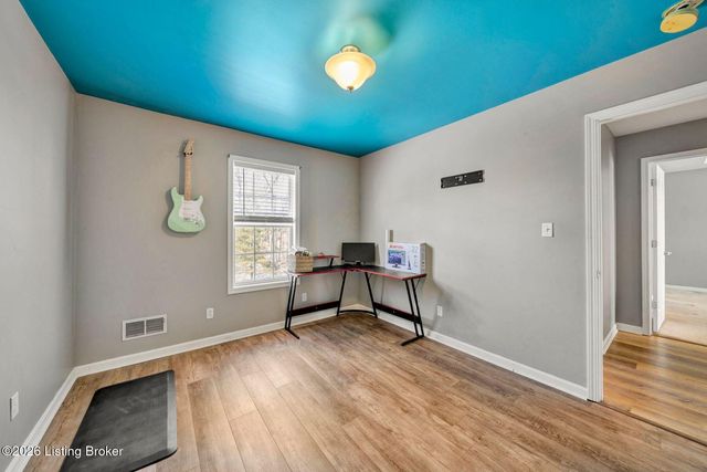 7121 Apple Orchard Ln, Crestwood, KY 40014