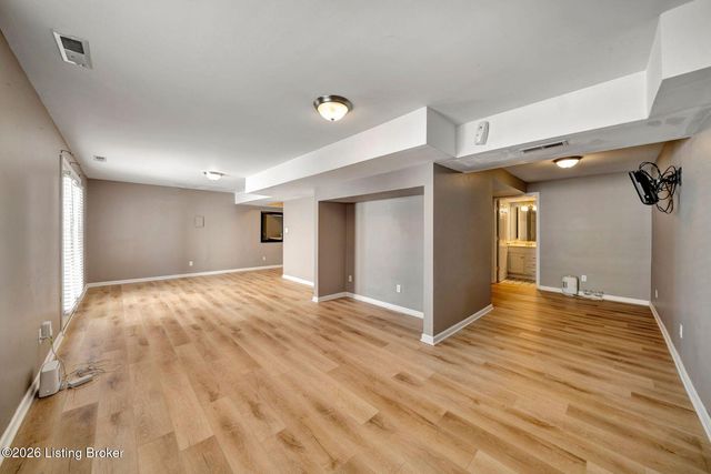 7121 Apple Orchard Ln, Crestwood, KY 40014