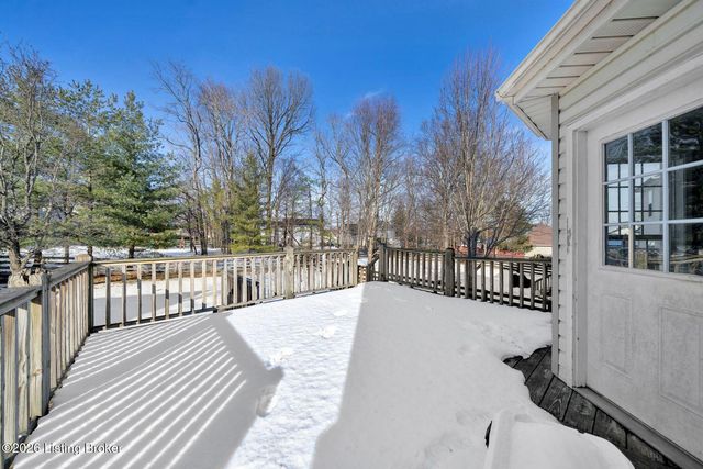 7121 Apple Orchard Ln, Crestwood, KY 40014