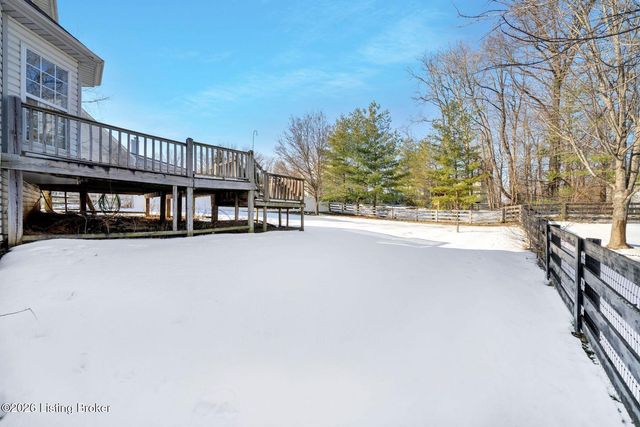 7121 Apple Orchard Ln, Crestwood, KY 40014