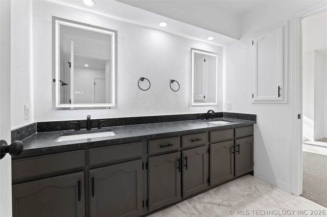 10924 E 66th Street, Tulsa, OK 74133