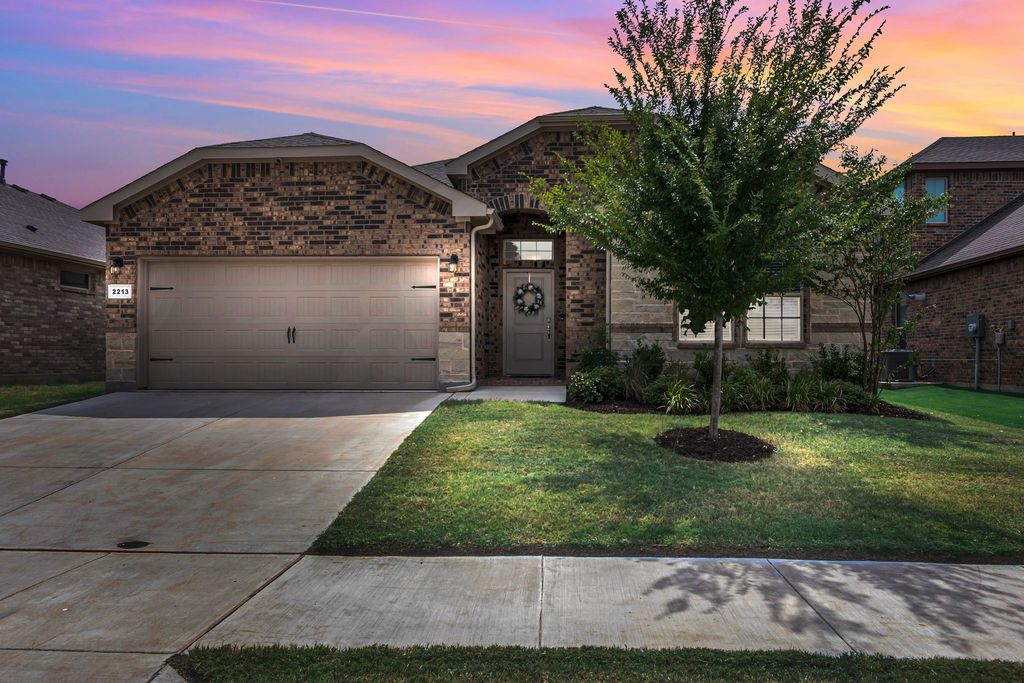 2213 Gill Star Drive, Haslet, TX 76052