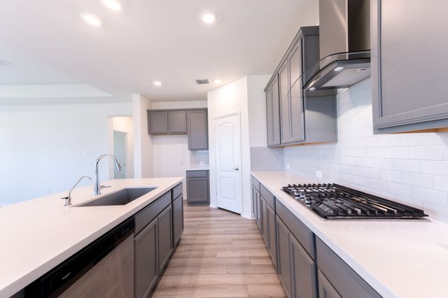 2701 Webb Avenue, Aubrey, TX 76227