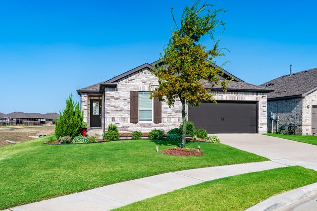 2701 Webb Avenue, Aubrey, TX 76227