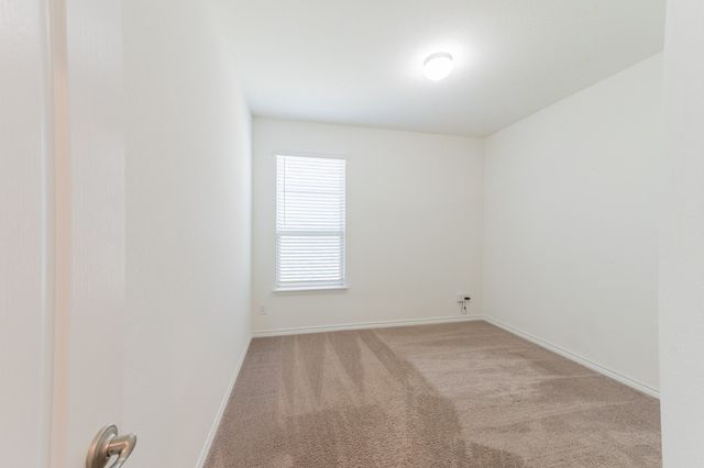 2701 Webb Avenue, Aubrey, TX 76227