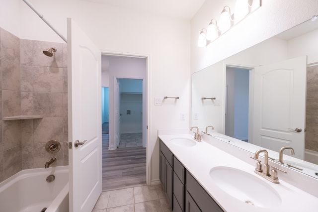 2701 Webb Avenue, Aubrey, TX 76227