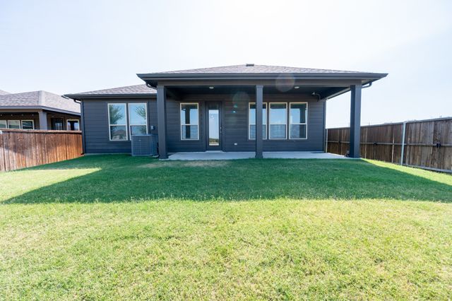 2701 Webb Avenue, Aubrey, TX 76227
