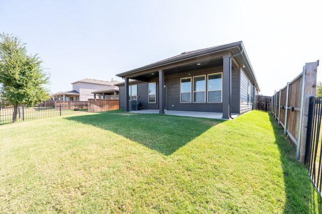 2701 Webb Avenue, Aubrey, TX 76227