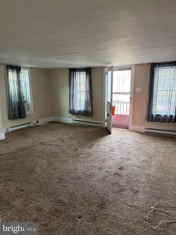 284 W STATE ST, Doylestown, PA 18901