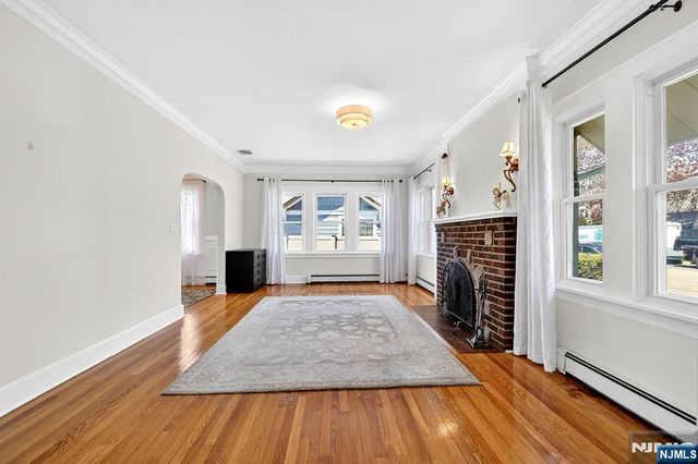 266 Central Avenue, Paramus, NJ 07652