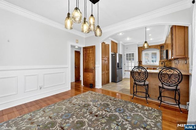 266 Central Avenue, Paramus, NJ 07652
