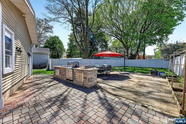 266 Central Avenue, Paramus, NJ 07652