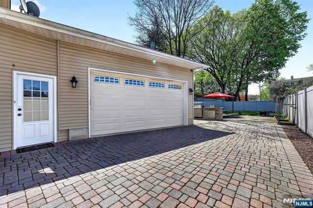 266 Central Avenue, Paramus, NJ 07652