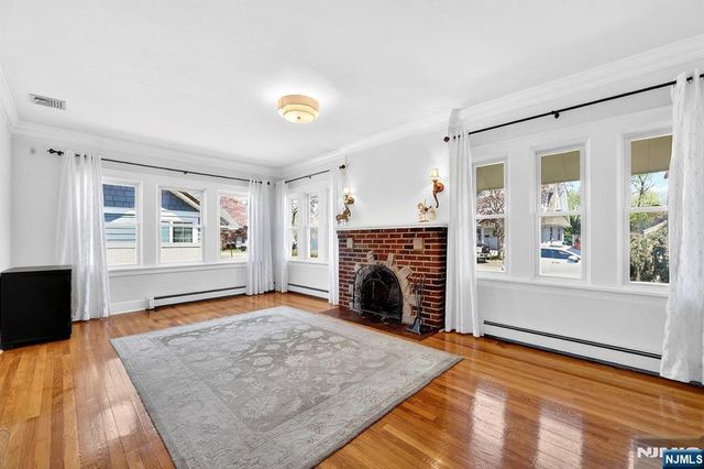 266 Central Avenue, Paramus, NJ 07652