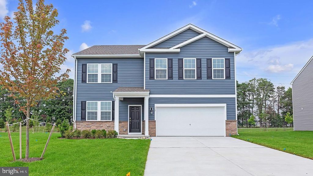 10 DAHLIA CT, Bayville, NJ 08721