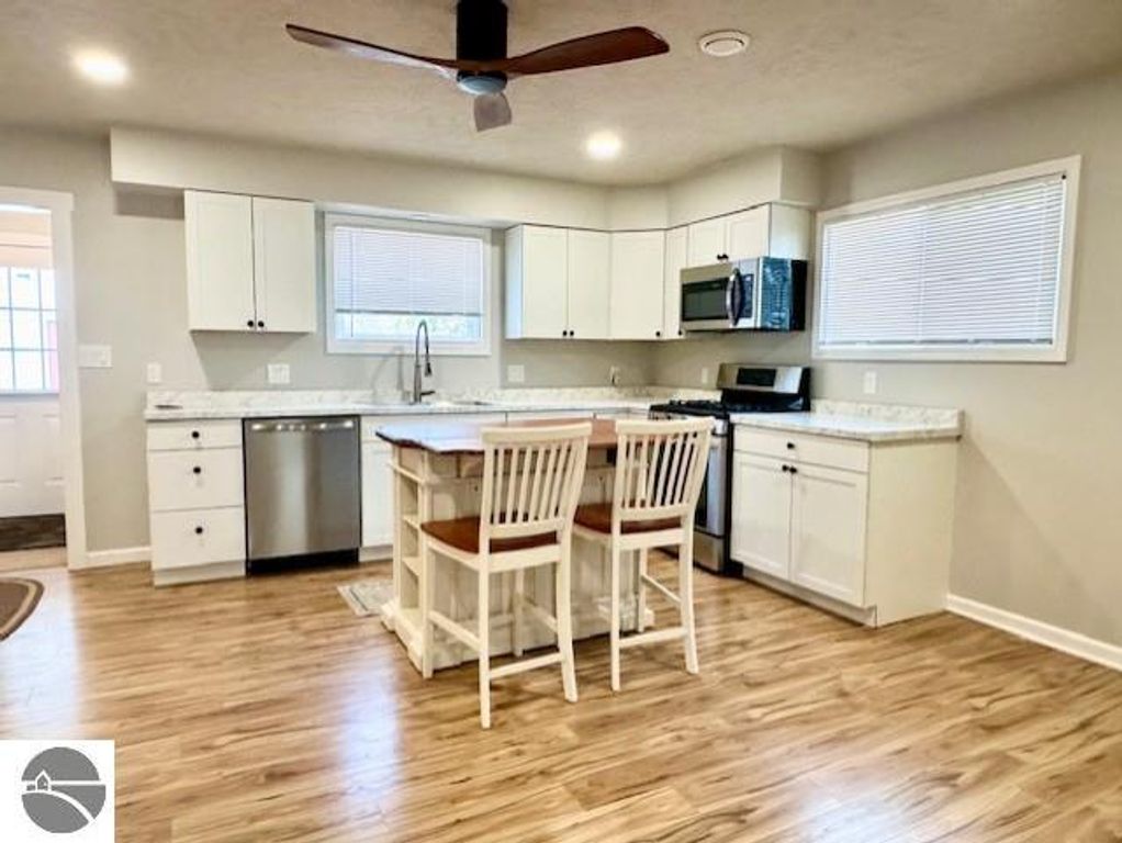 Image 4 of property listing at 602 N Mill Street, Alma, MI 48801