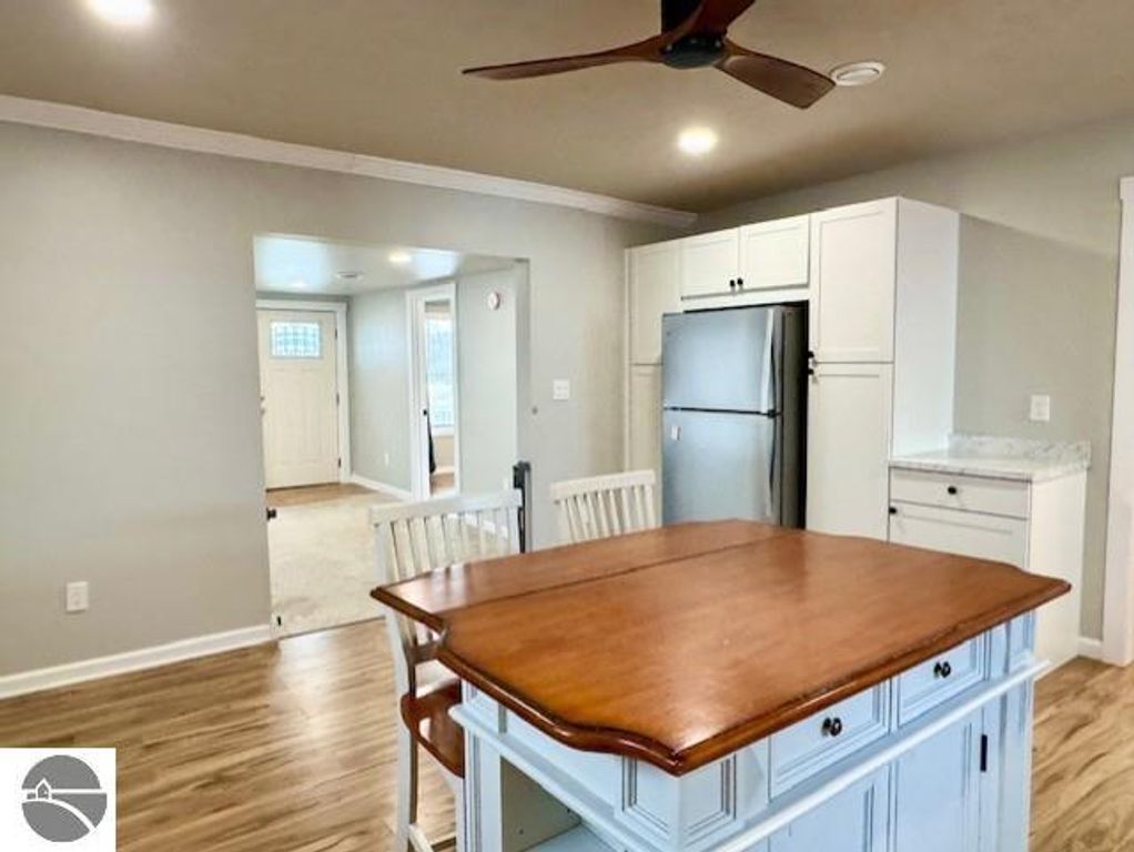 Image 5 of property listing at 602 N Mill Street, Alma, MI 48801